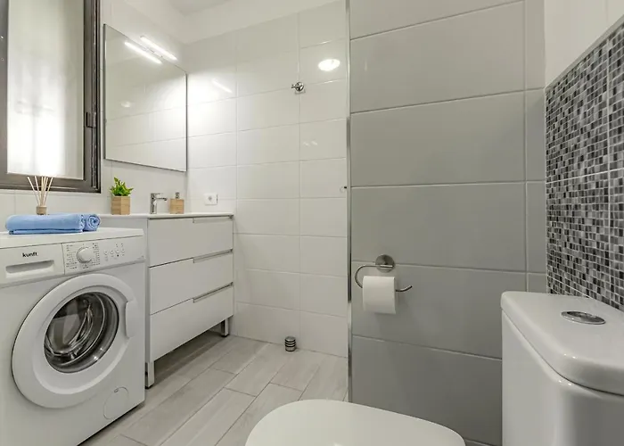 Newly Reformed With Sea View And Pool, Near The Beach, In Playa De Americas شقة بلايا ذي لاس أميريكاس