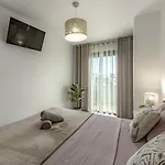 Newly Reformed With Sea View And Pool, Near The Beach, In Playa De Americas *