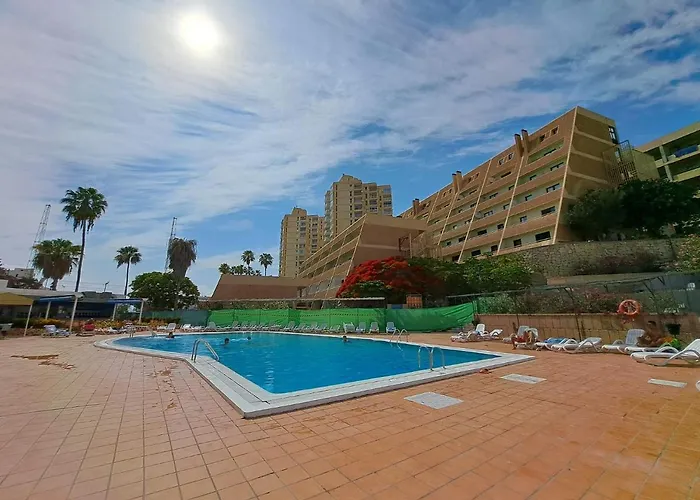Daire Newly Reformed With Sea View And Pool, Near The Beach, In Playa De Americas *