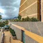 Apartman Newly Reformed With Sea View And Pool, Near The Beach, In Playa De Americas *