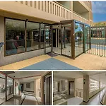Newly Reformed With Sea View And Pool, Near The Beach, In Playa De Americas Апартаменти Плайя-де-лас-Амерікас