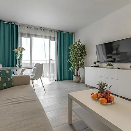 Newly Reformed With Sea View And Pool, Near The Beach, In Playa De Americas * بلايا ذي لاس أميريكاس