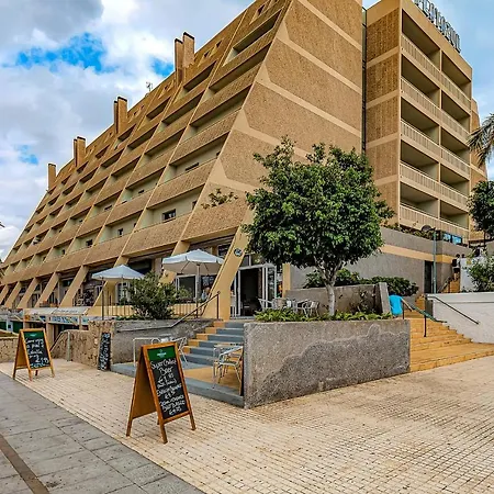 Апартаменти Newly Reformed With Sea View And Pool, Near The Beach, In Playa De Americas
