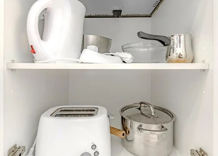 Apartament Newly Reformed With Sea View And Pool, Near The Beach, In Playa De Americas