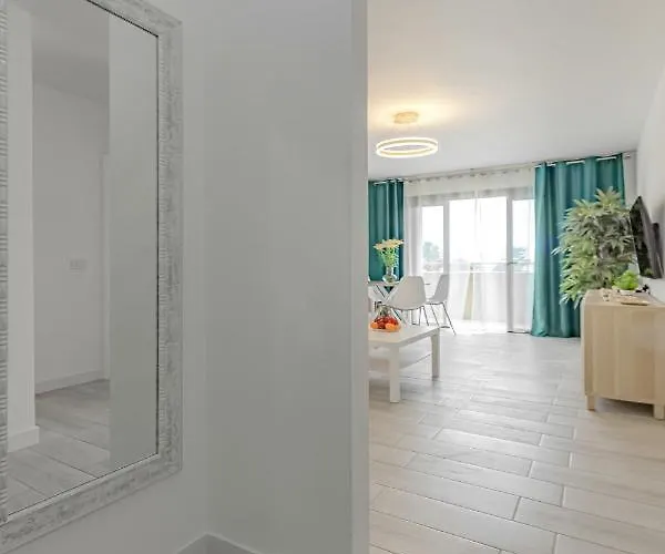 Newly Reformed With Sea View And Pool, Near The Beach, In Playa De Americas * Playa de las Americas (Tenerife)