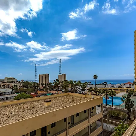 Апартаменты Newly Reformed With Sea View And Pool, Near The Beach, In Playa De Americas Плая-де-лас-Америкас